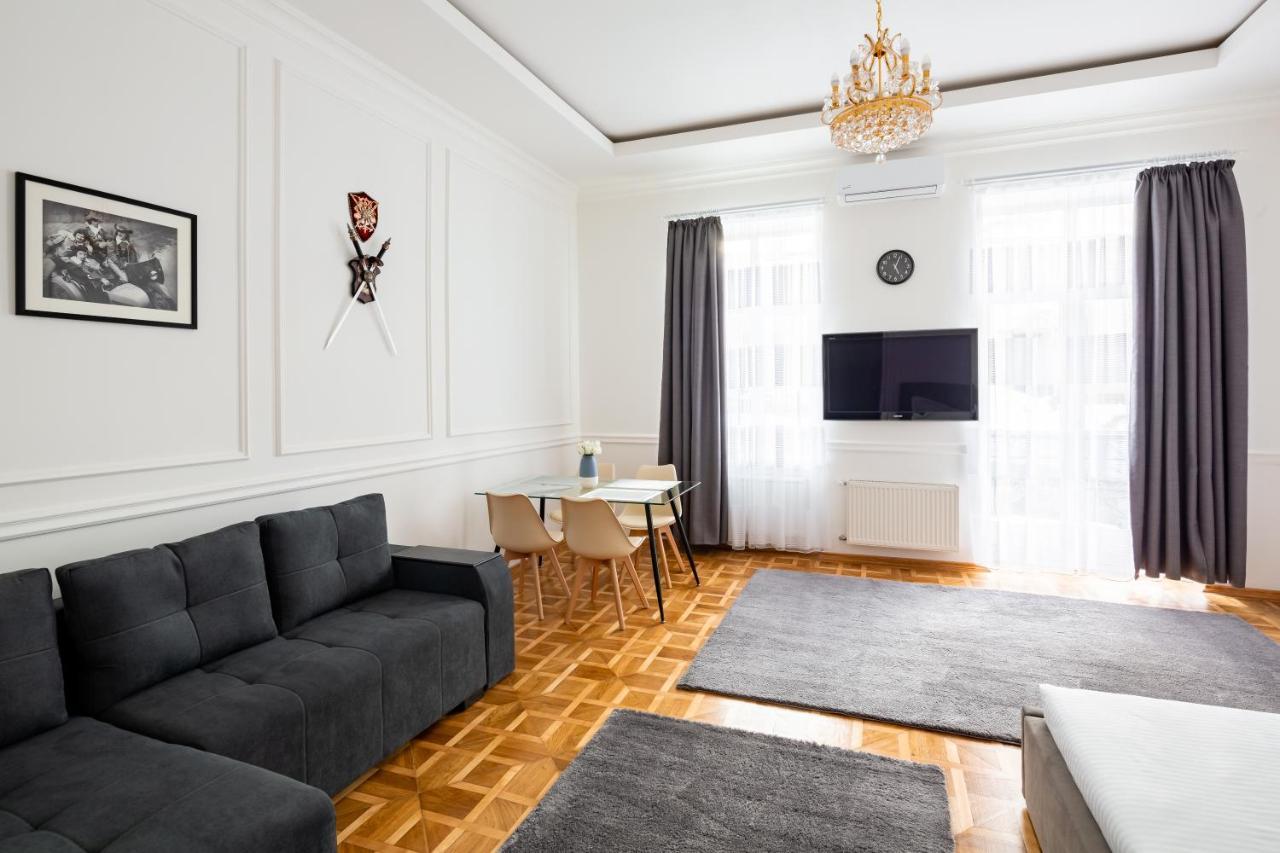 Alfa Apartments Grushevskoho 7 Lviv Eksteriør bilde