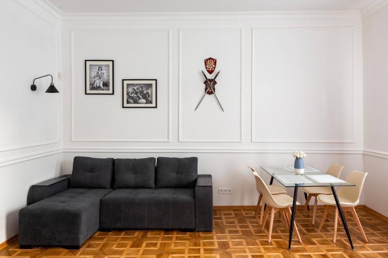 Alfa Apartments Grushevskoho 7 Lviv Eksteriør bilde