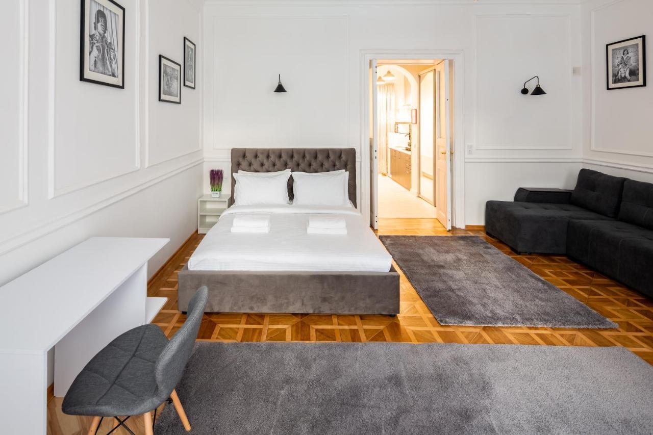 Alfa Apartments Grushevskoho 7 Lviv Eksteriør bilde