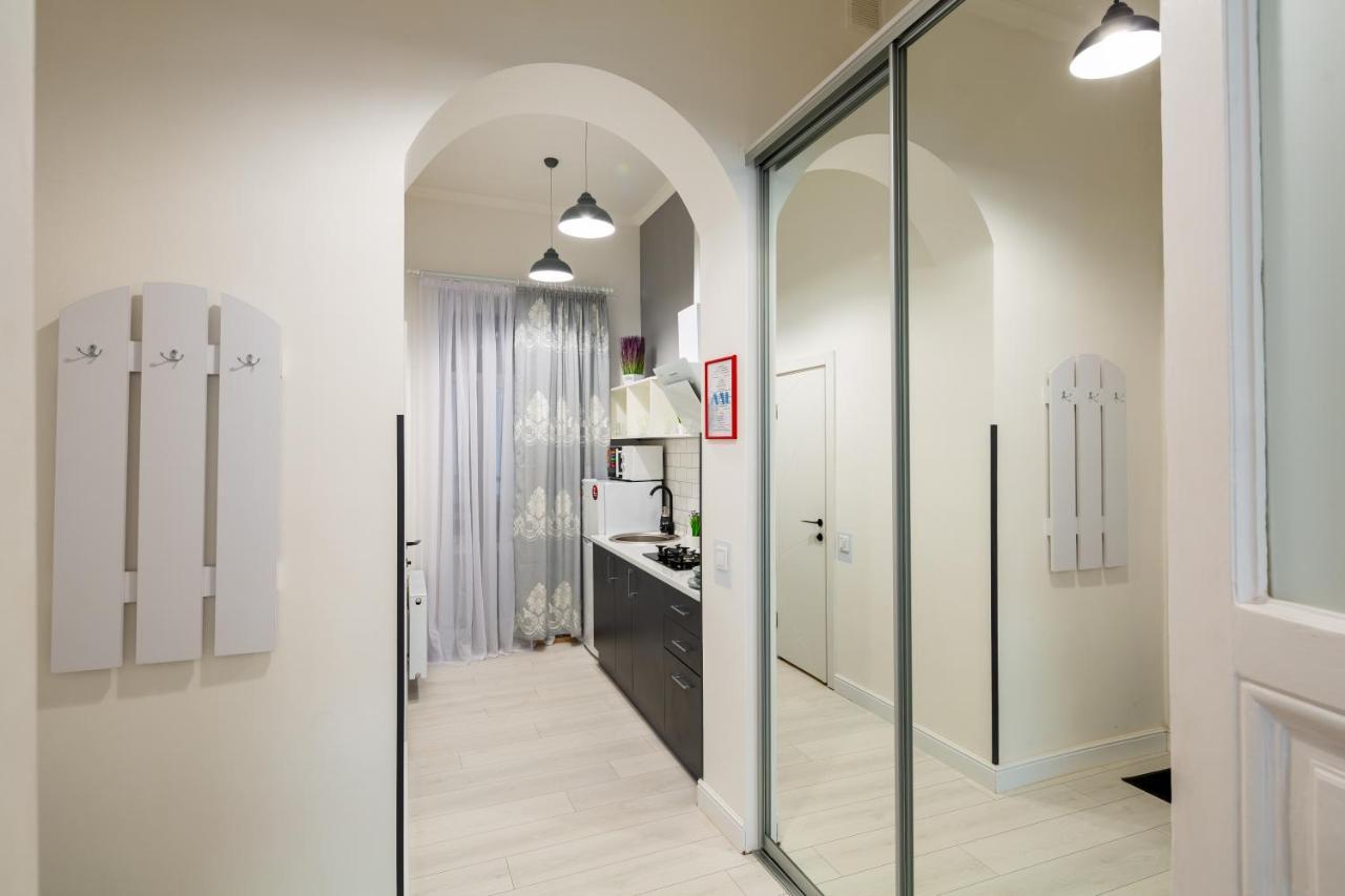 Alfa Apartments Grushevskoho 7 Lviv Eksteriør bilde