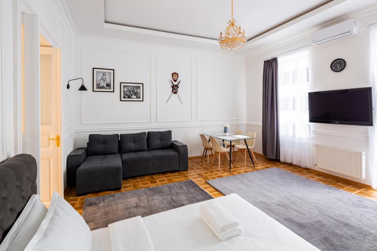 Alfa Apartments Grushevskoho 7 Lviv Eksteriør bilde
